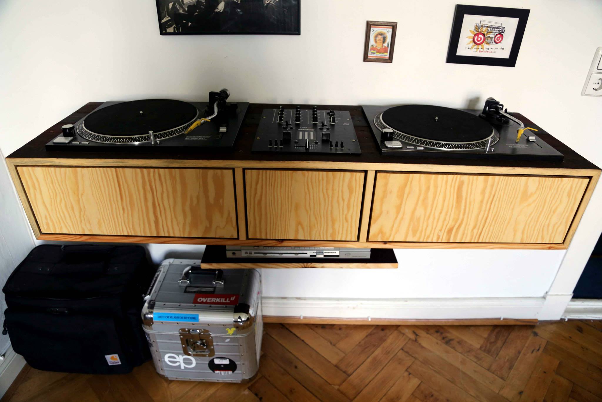 Floating DJ Table