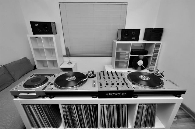 Black and White Setup Photo