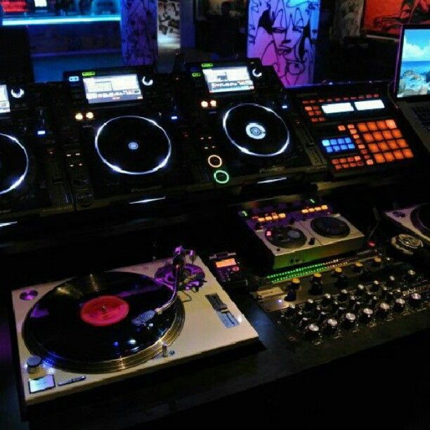 Club Setup with Turntable