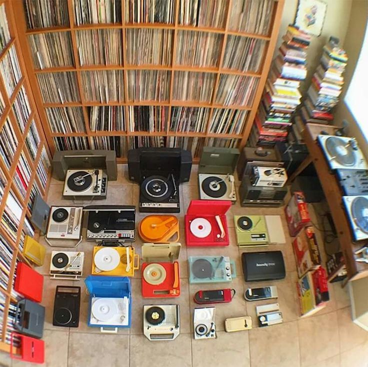 Turntables and Vinyls Collection