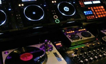 Club Setup with Turntable