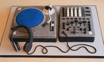 Delicious Cake of DJ Setup