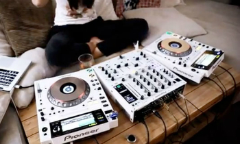 Pioneer CDJ All White Theme